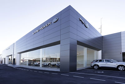 Concesionario Jaguar. Panel Alucobond